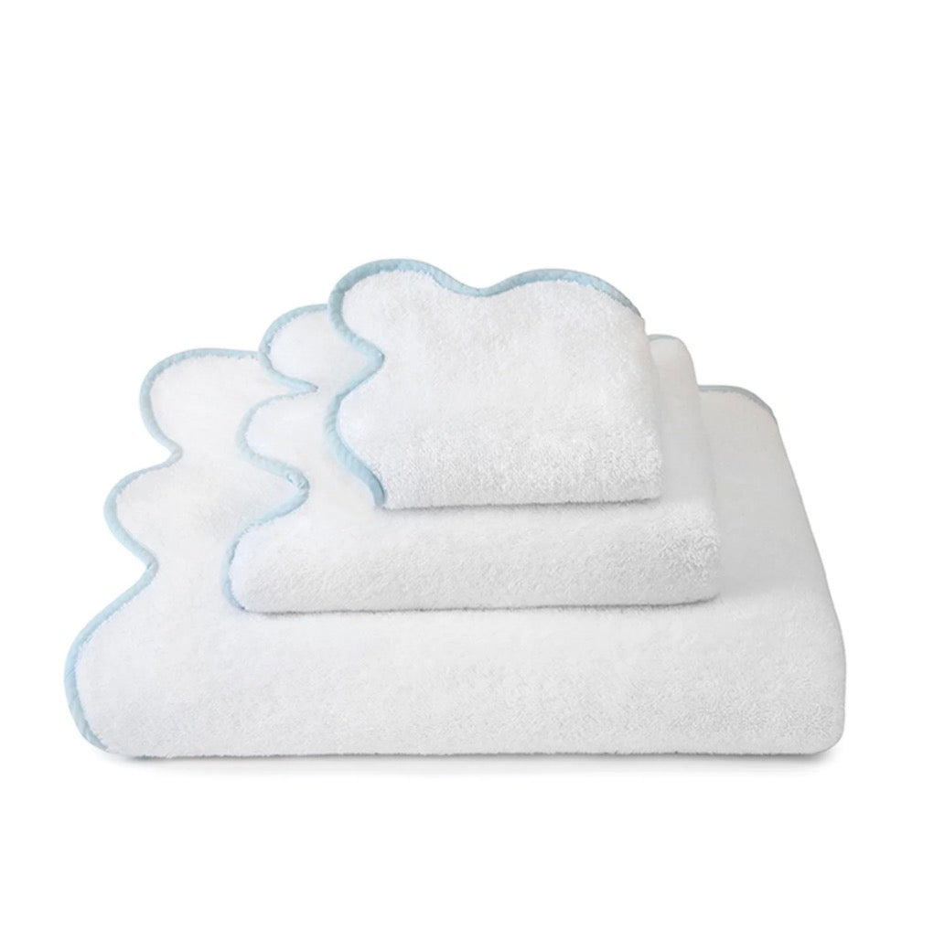 Chairish Bath Towel- White/Powder Blue