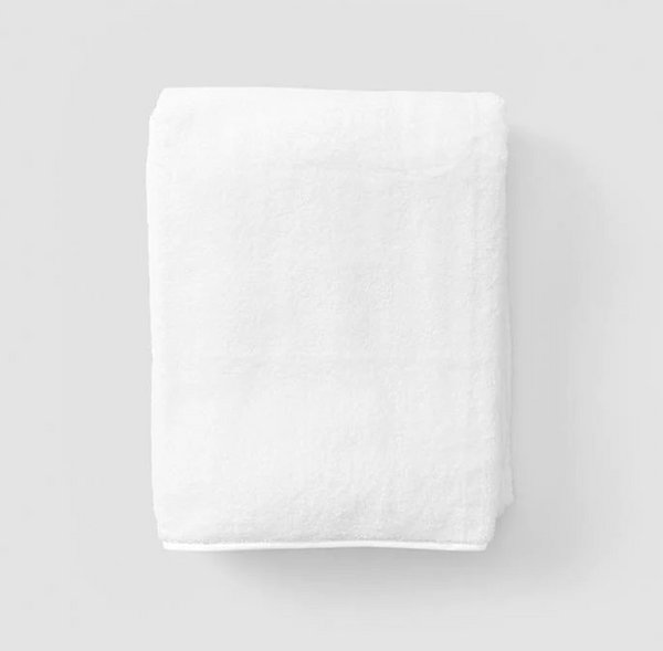 Signature Bath Towel in White
